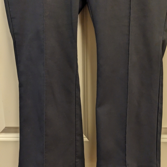 Loft Petites High Waist Curvy Short Pants - size 12P - Picture 9 of 17